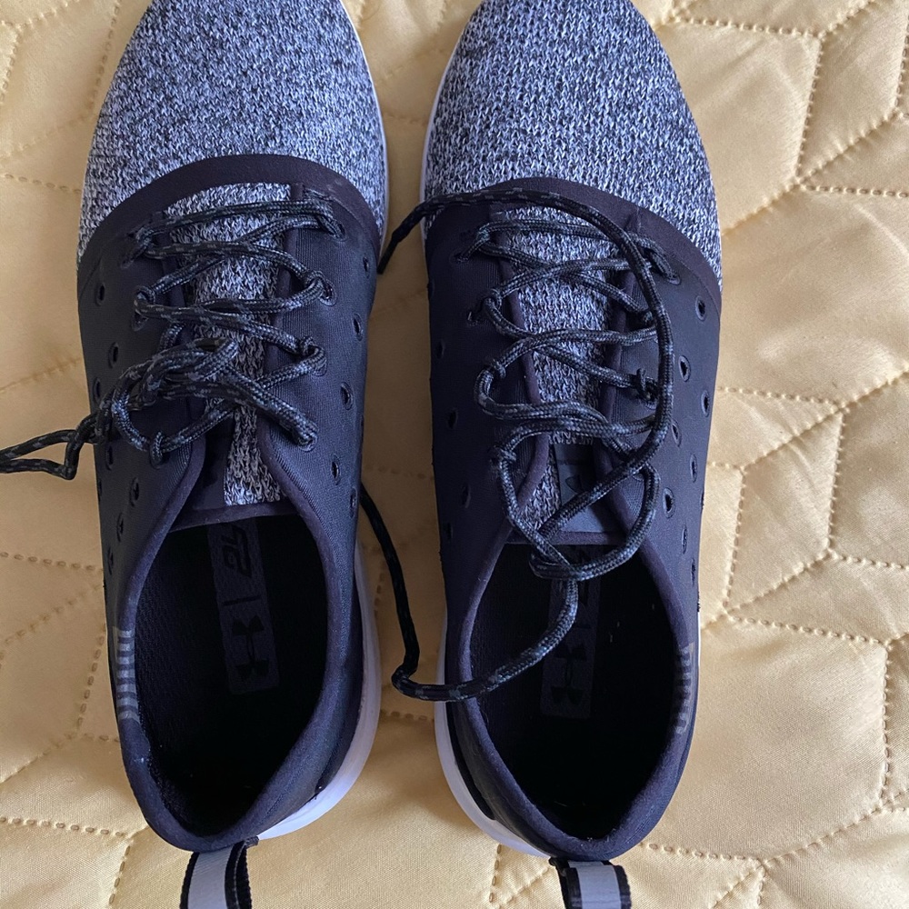 Under Armor Size 8.5 Women’s shoes